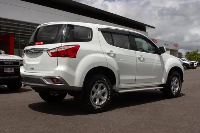 2018 Isuzu MU-X LS-M in White