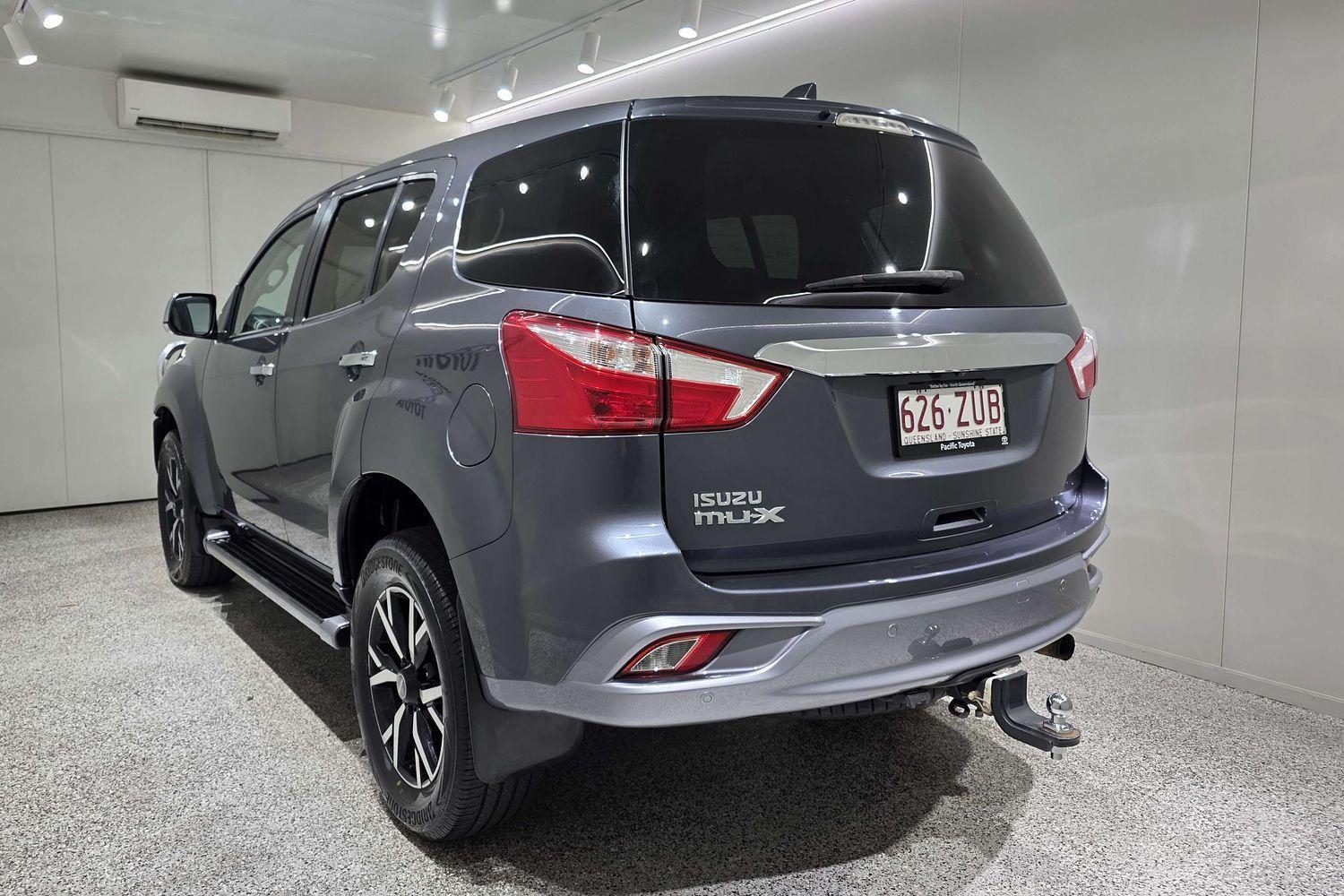 2020 Isuzu MU-X LS-U in Grey