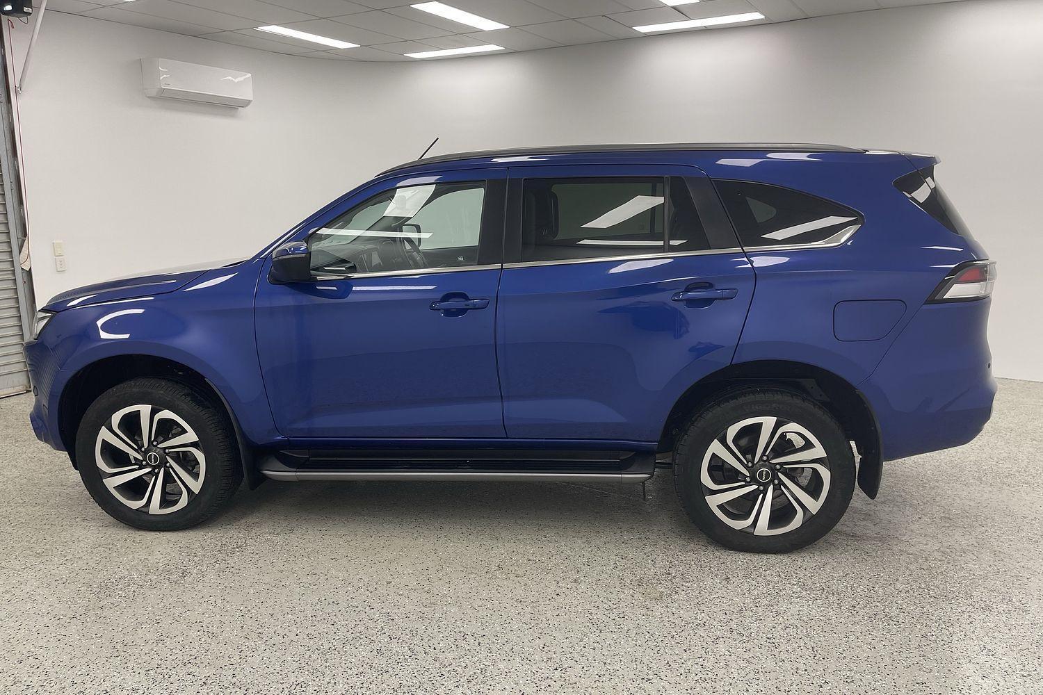 2021 Isuzu MU-X LS-T in Blue