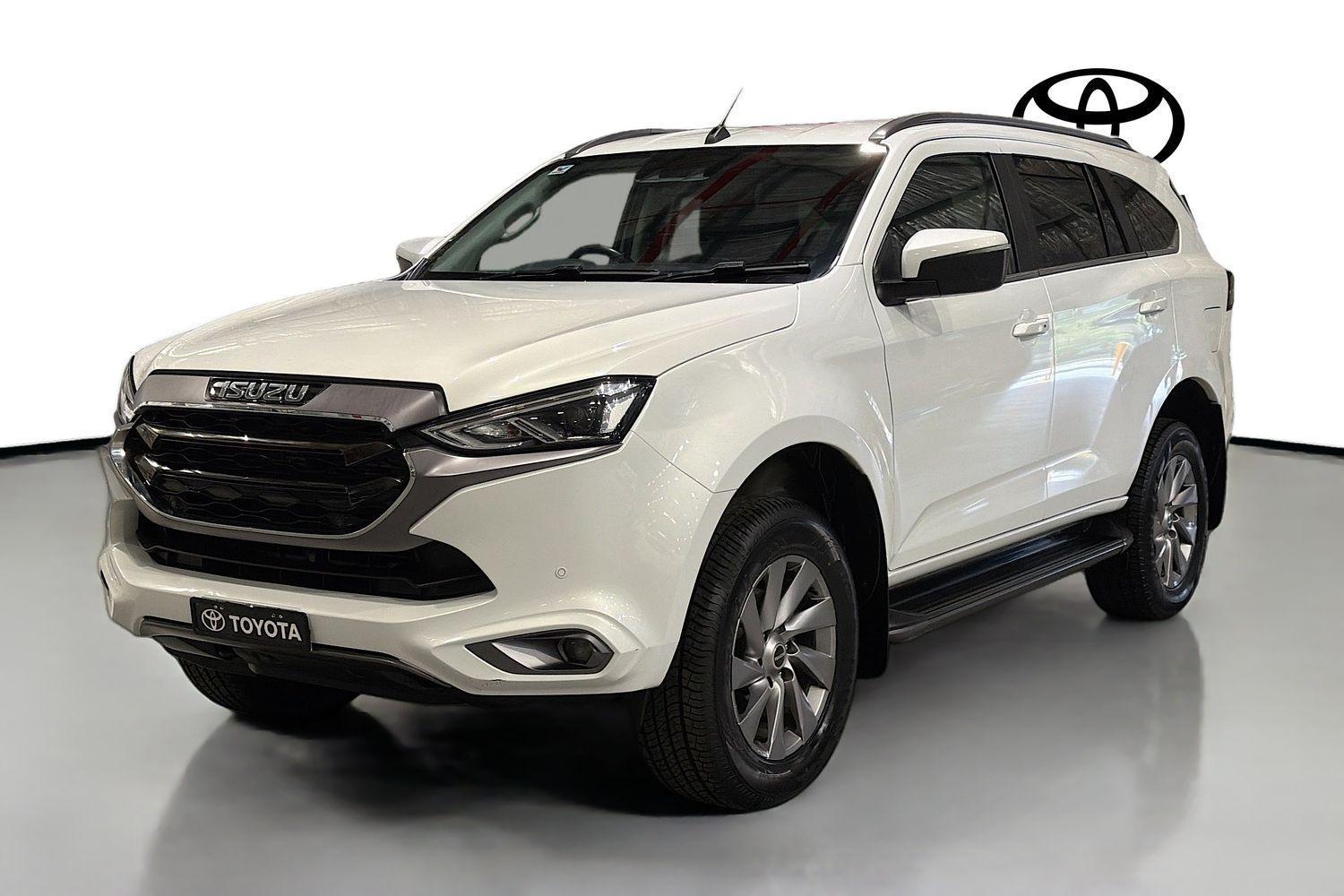 2023 Isuzu MU-X LS-U in White