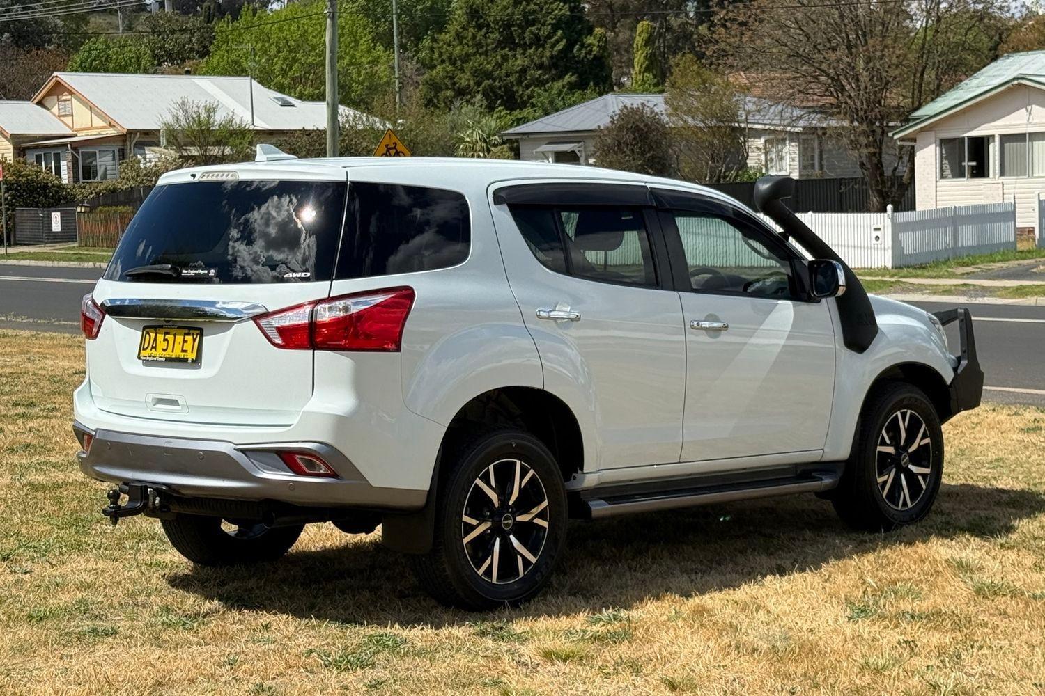 2020 Isuzu MU-X LS-U in White