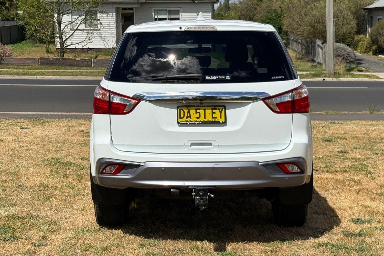 2020 Isuzu MU-X LS-U in White