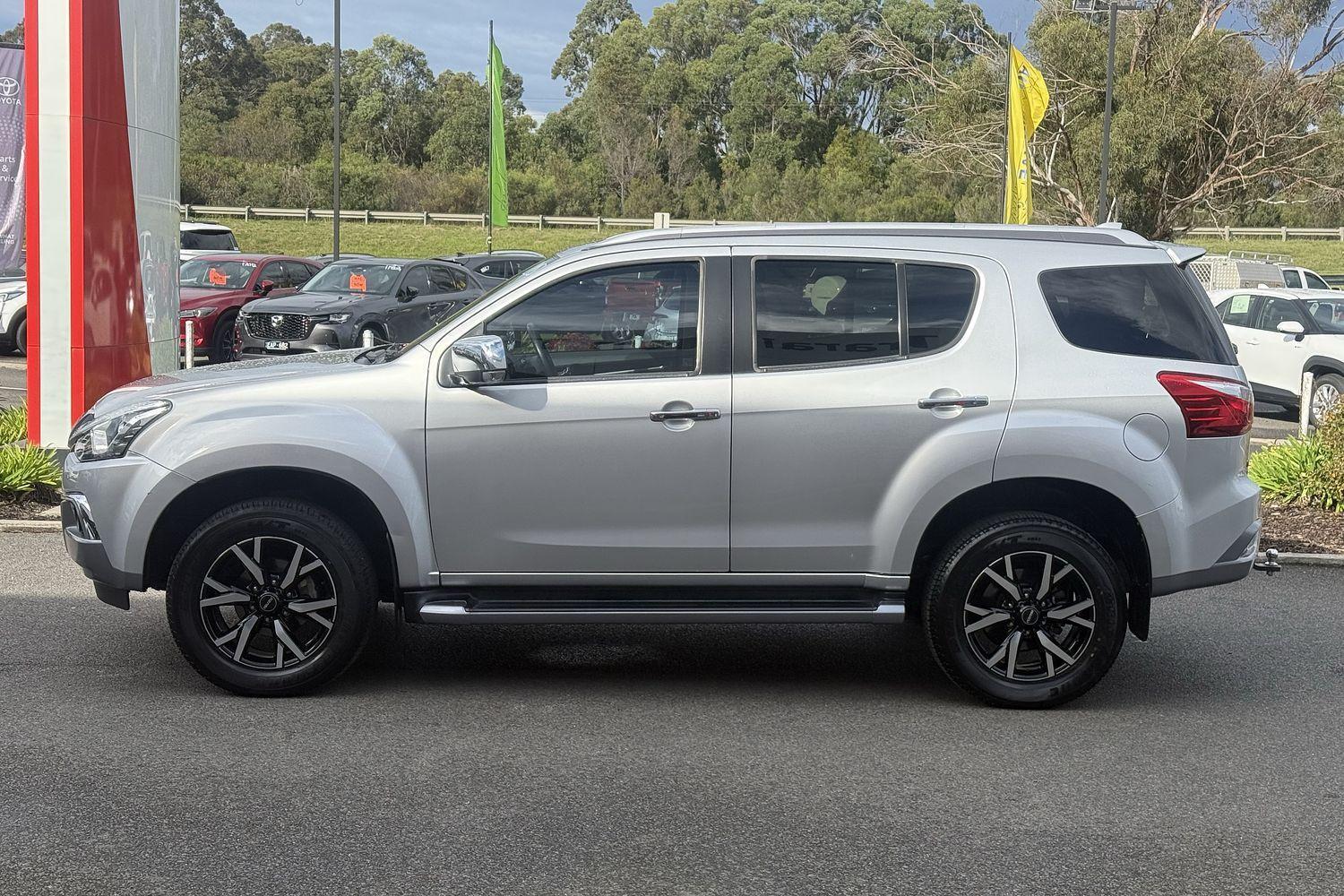 2021 Isuzu MU-X LS-T in Silver
