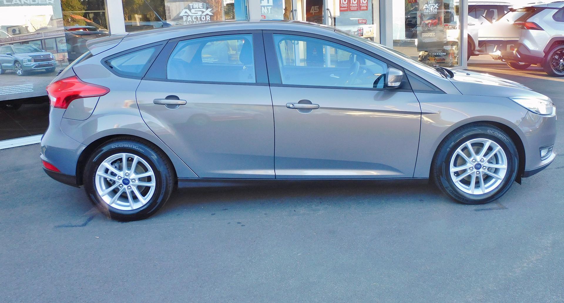 2016 Ford Focus Trend in Grey