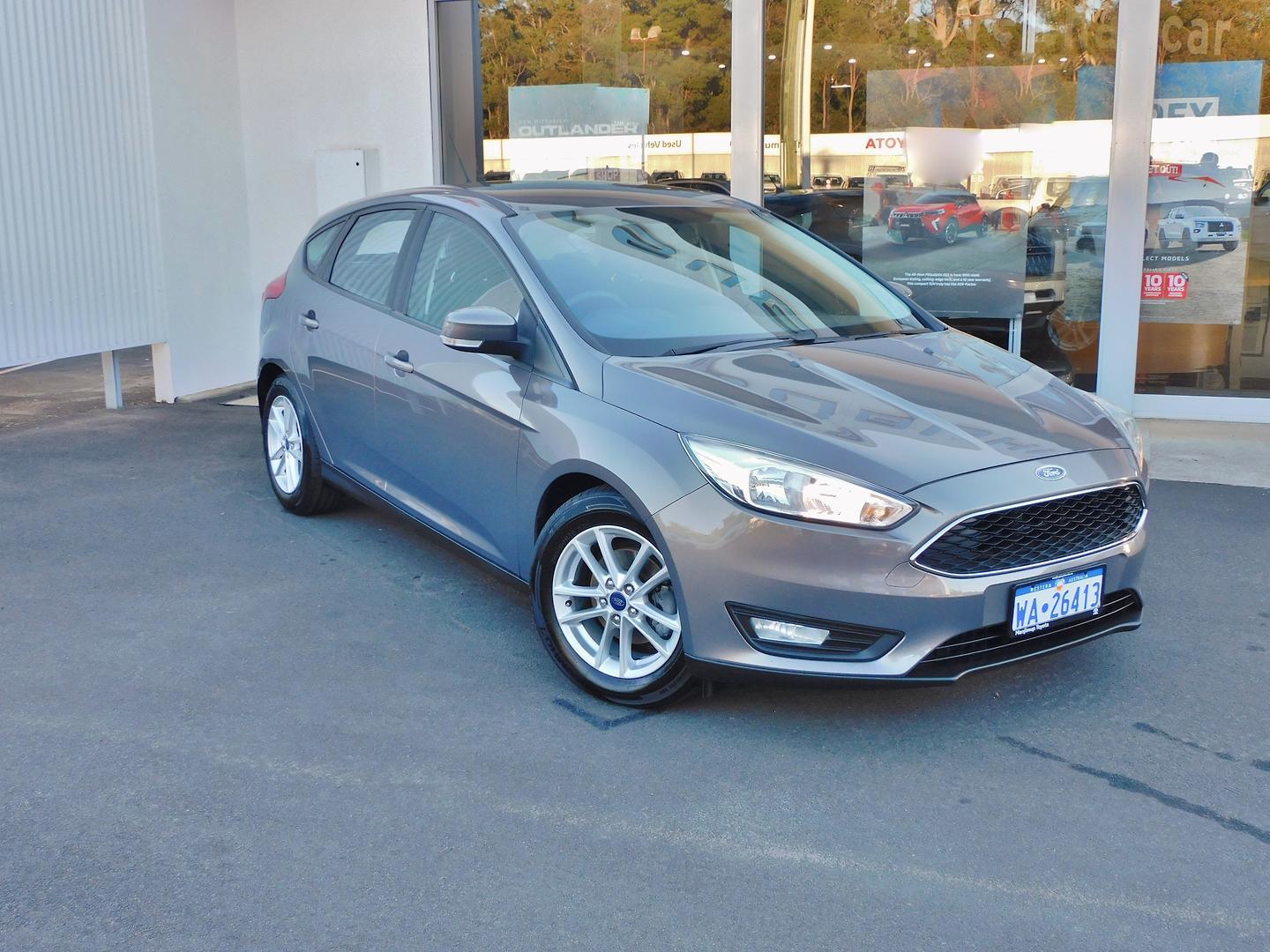 2016 Ford Focus Trend in Grey