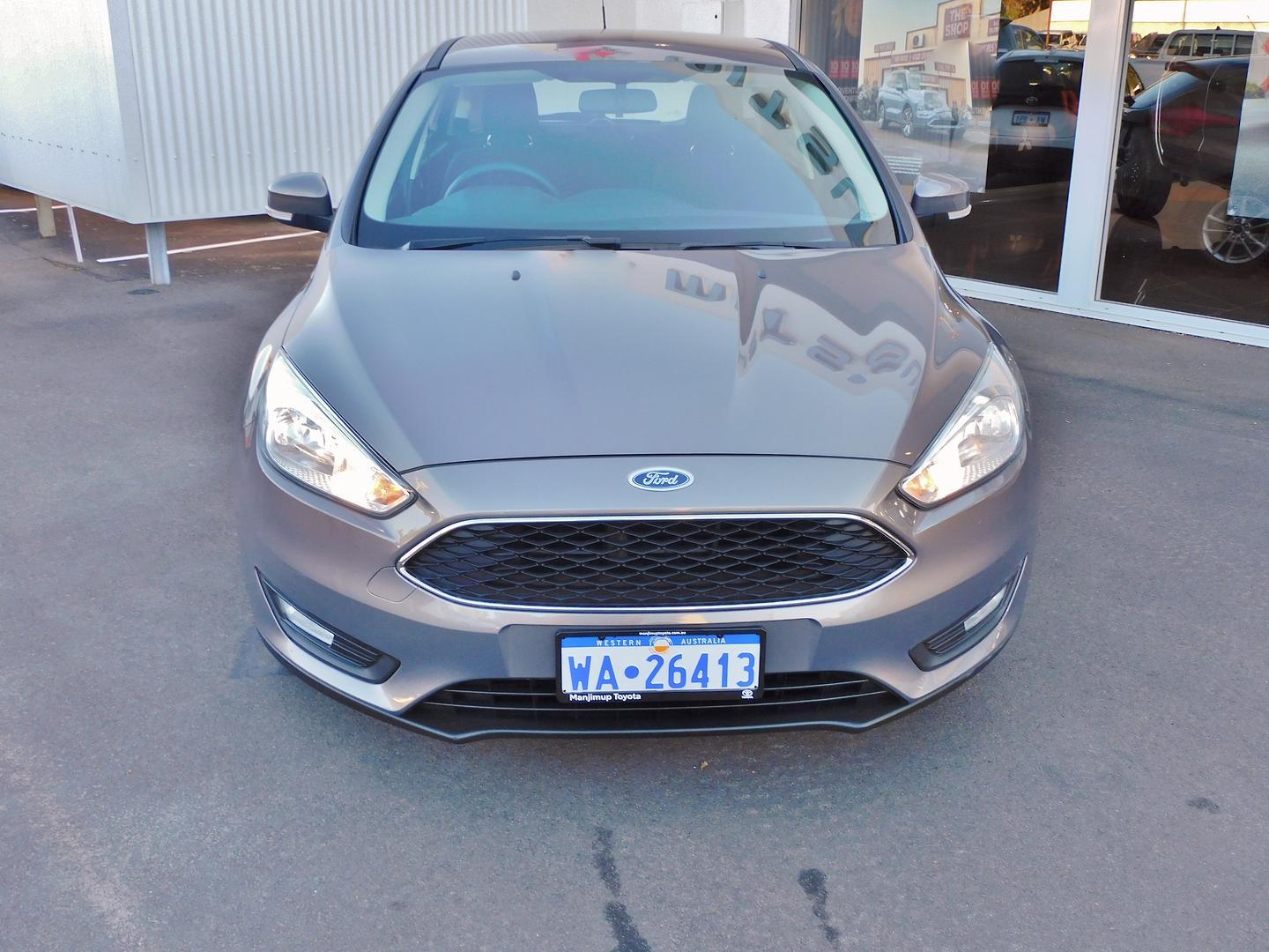 2016 Ford Focus Trend in Grey