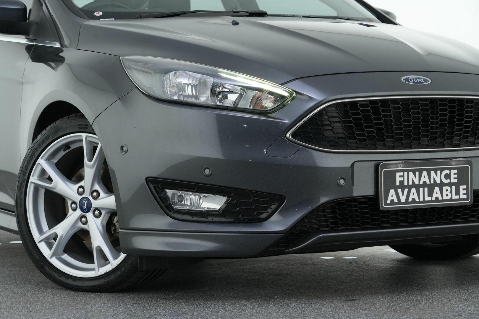 2017 Ford Focus Titanium in Grey