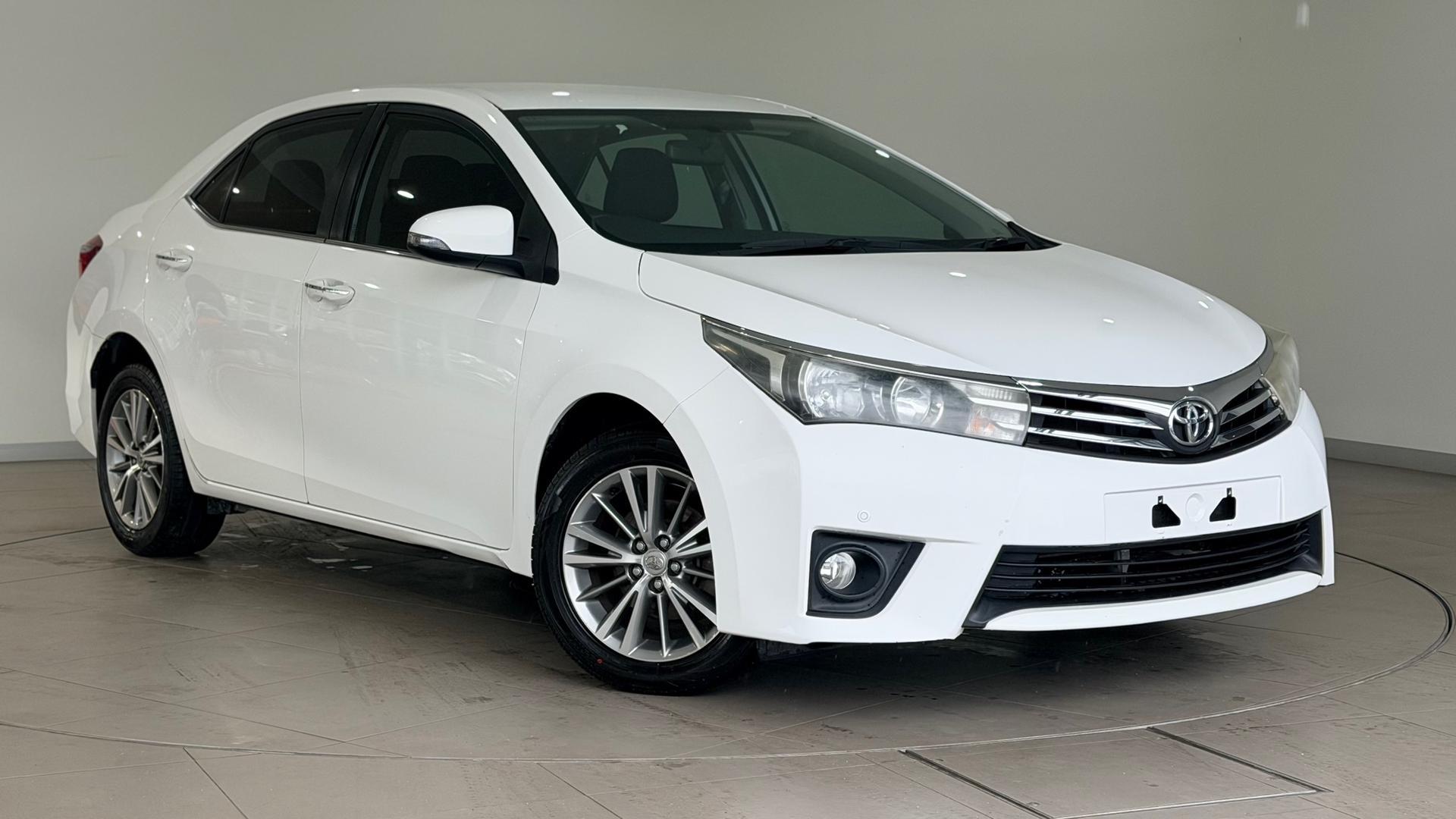 2014 Toyota Corolla SX in White
