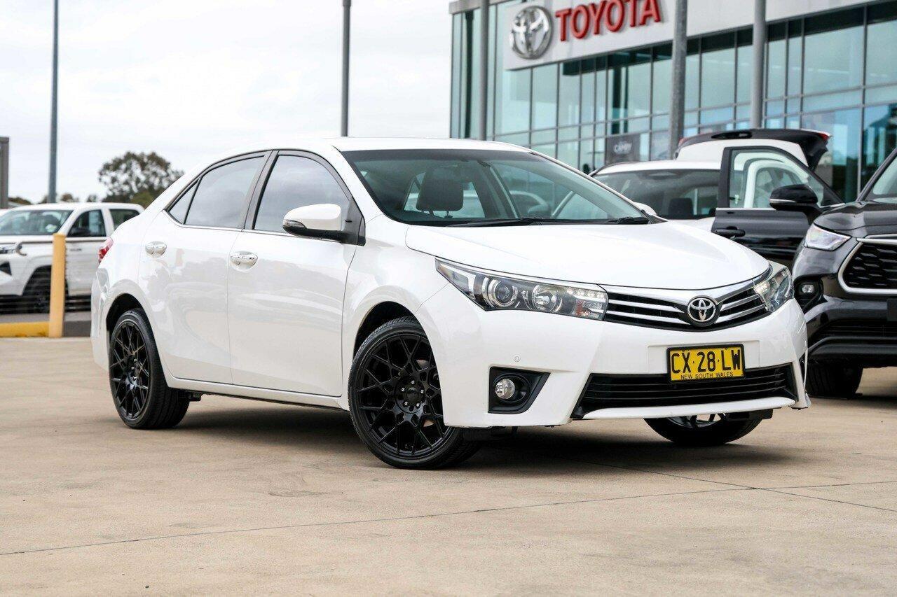 2016 Toyota Corolla ZR in White