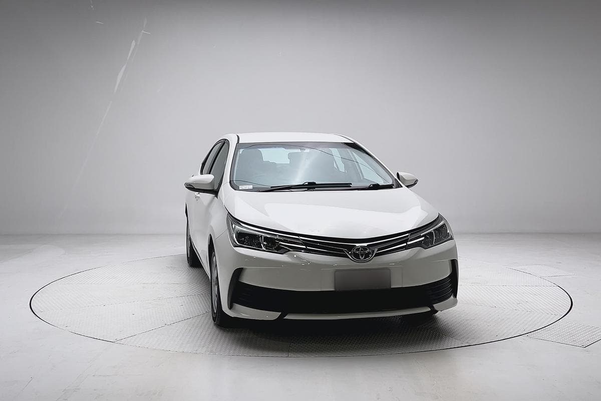 2017 Toyota Corolla Ascent in White
