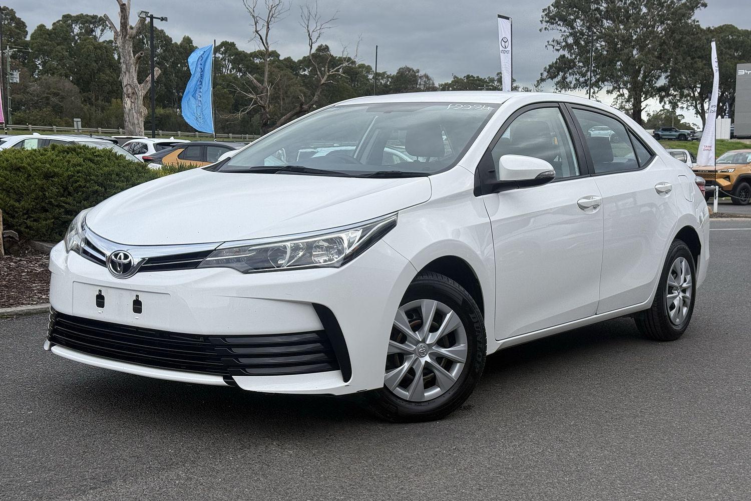 2017 Toyota Corolla Ascent in White