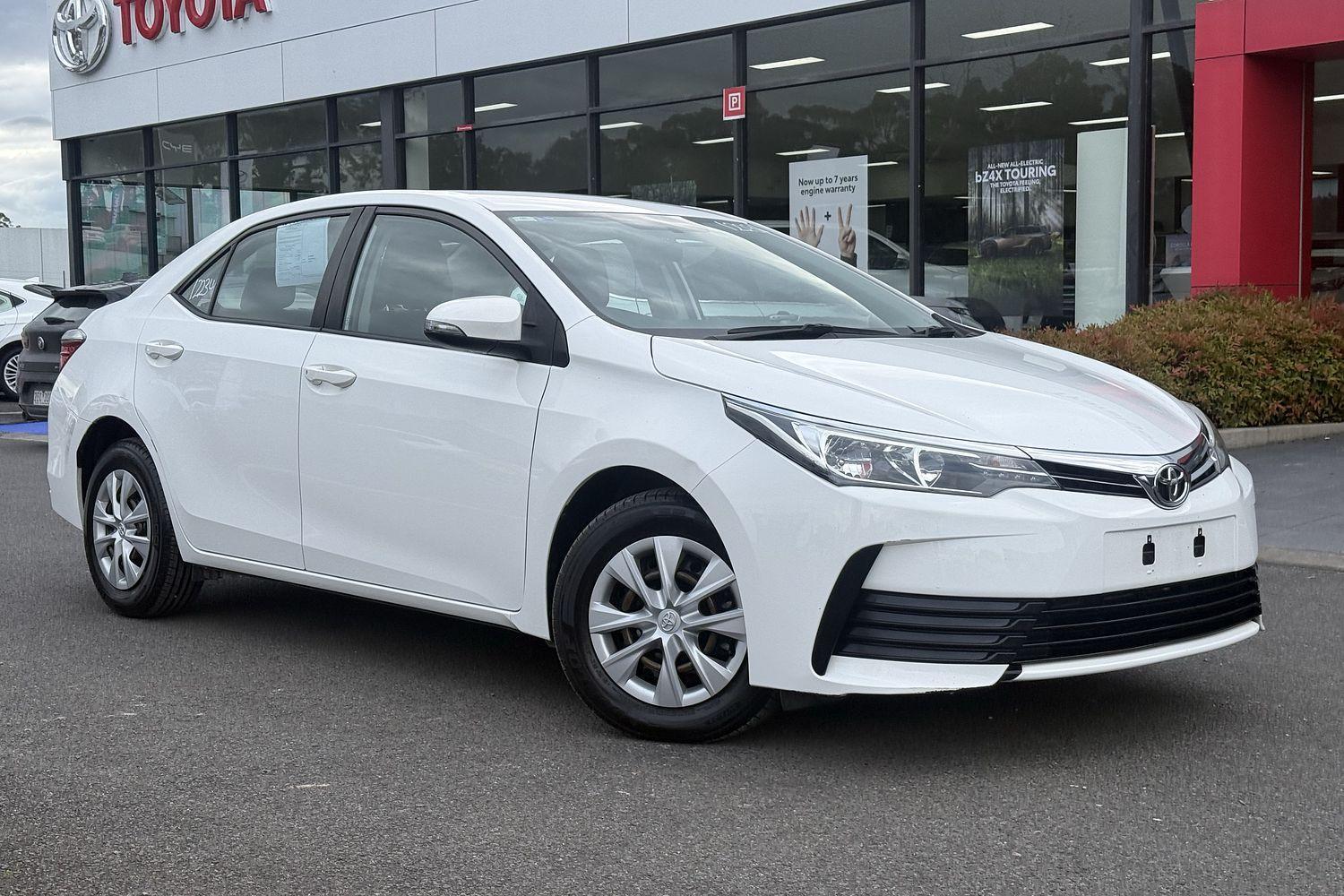 2017 Toyota Corolla Ascent in White
