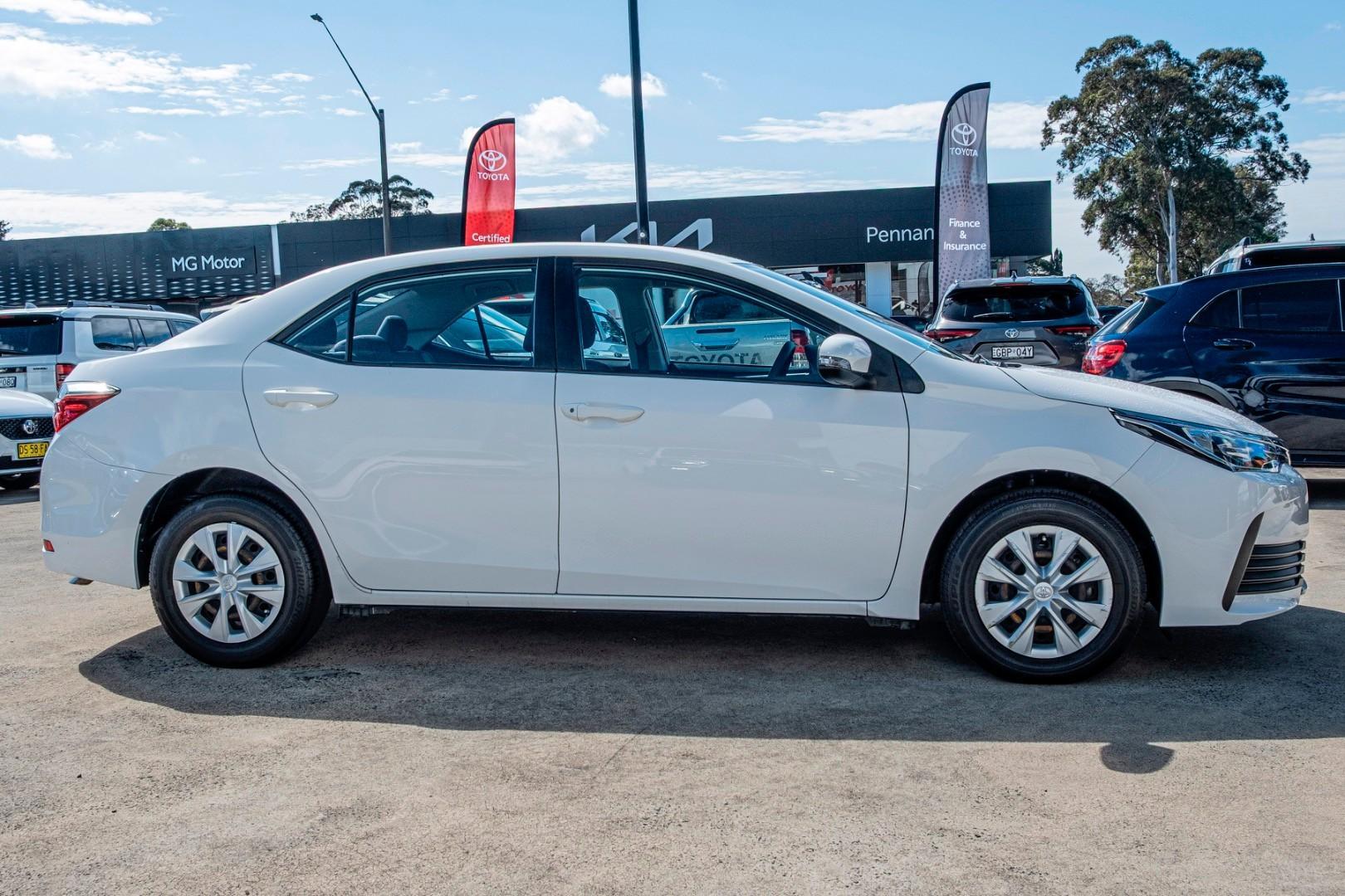 2019 Toyota Corolla Ascent in White