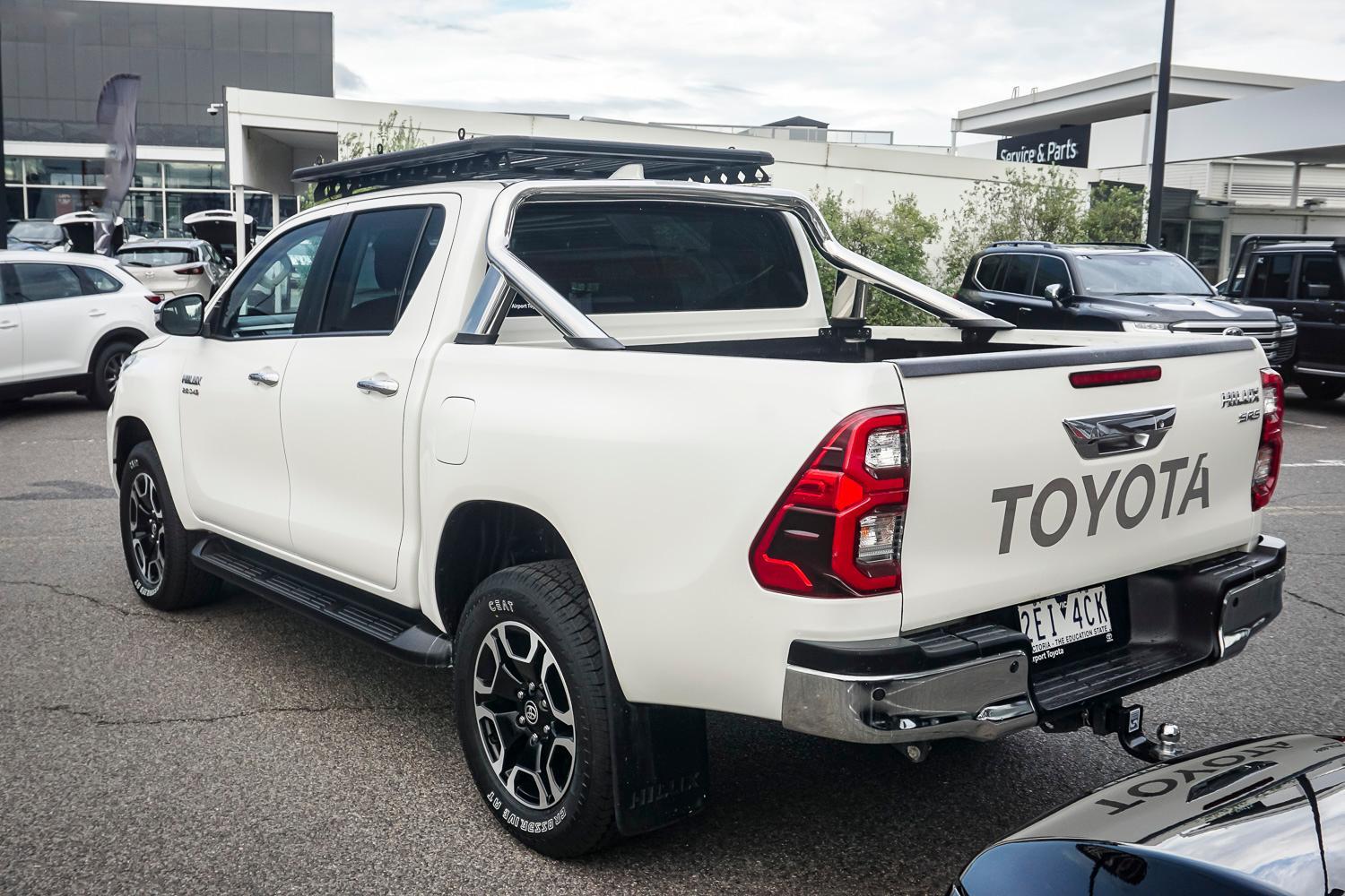 2021 Toyota Hilux SR5 in White