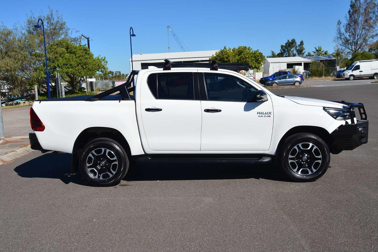 2024 Toyota Hilux SR5 in White