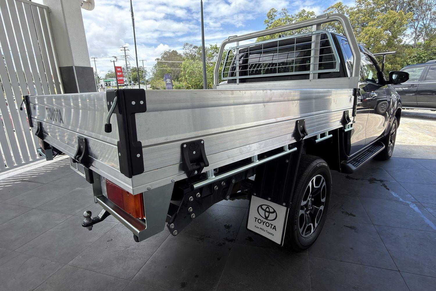 2023 Toyota Hilux SR5 in Silver