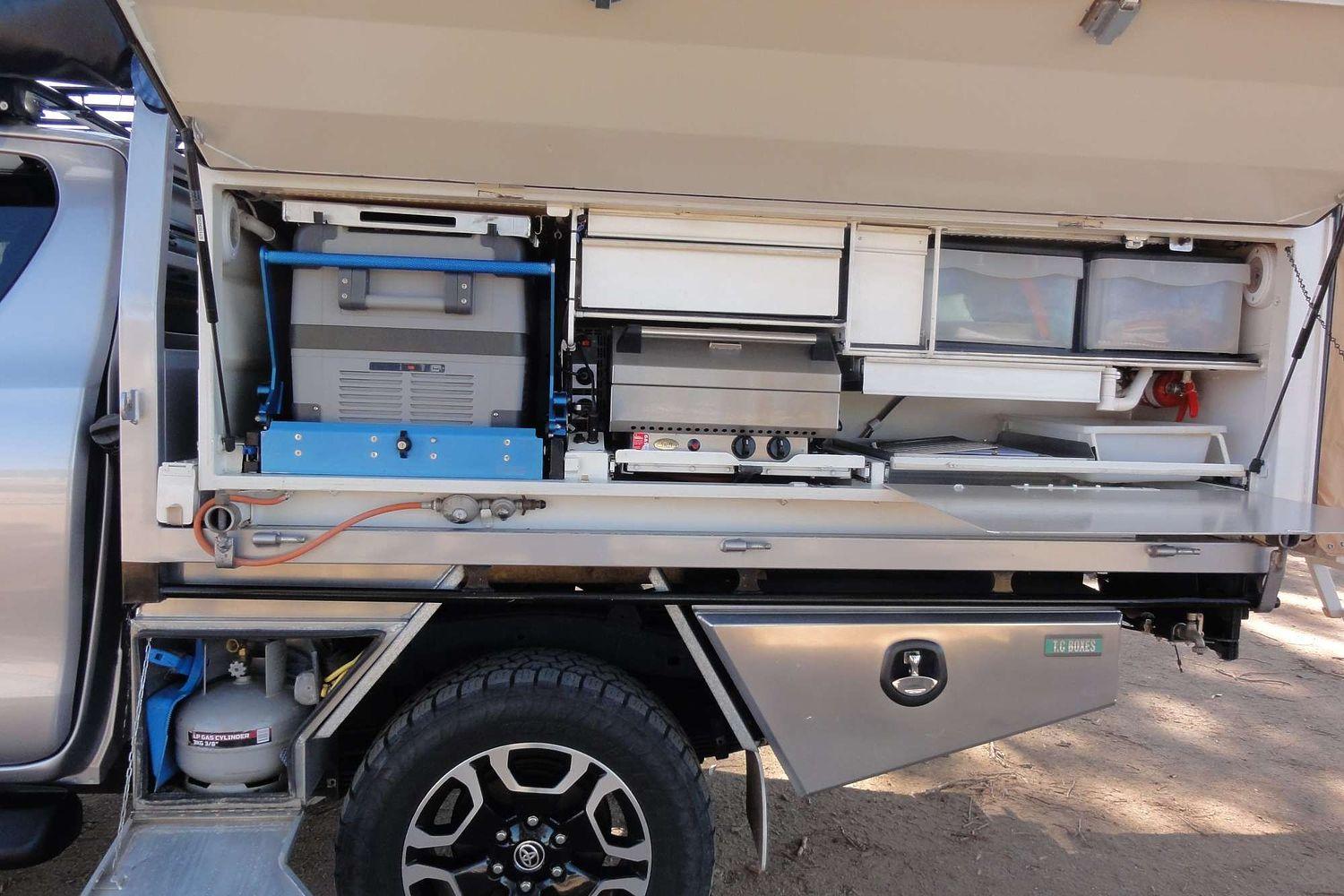 2021 Toyota Hilux SR5 in Silver