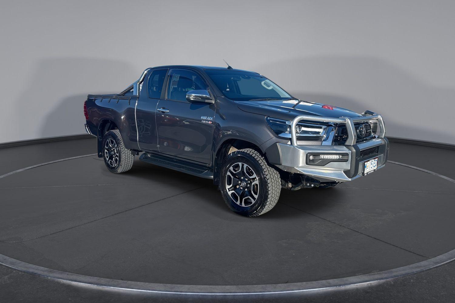 2021 Toyota Hilux SR5 in Silver