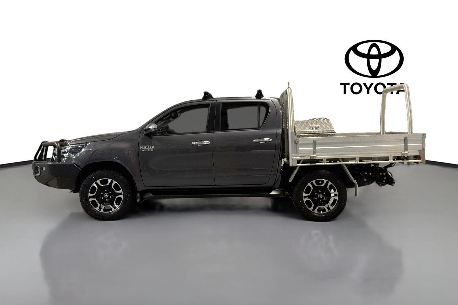 2021 Toyota Hilux SR5 in Silver
