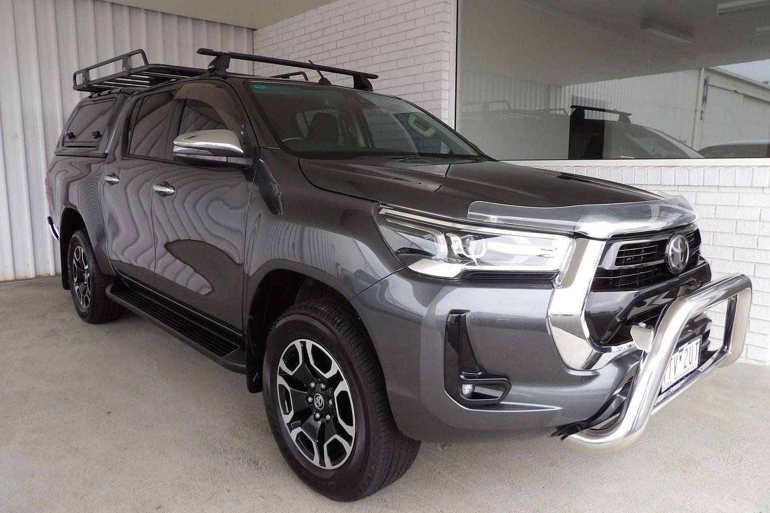 2021 Toyota Hilux SR5 in Silver