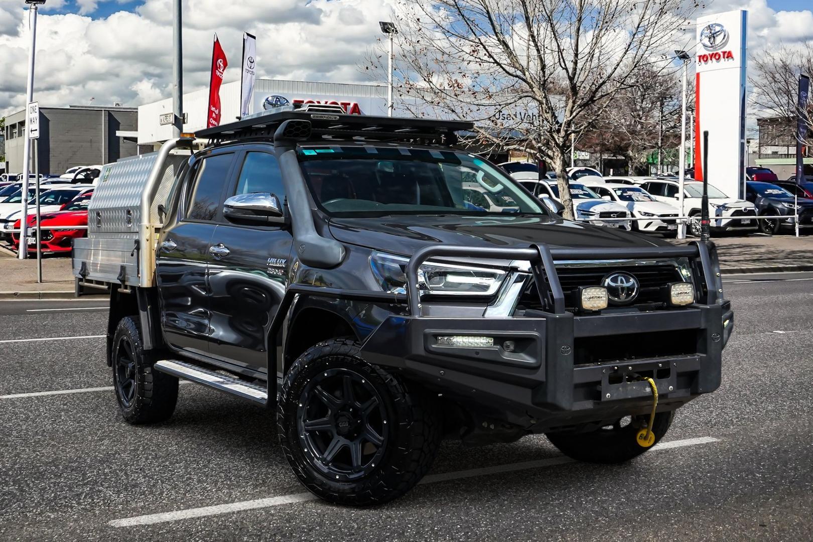 2021 Toyota Hilux SR5 in Silver