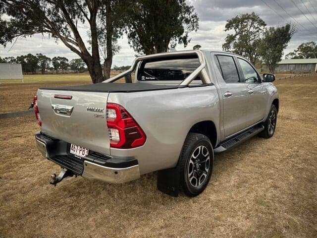 2022 Toyota Hilux SR5 in Silver