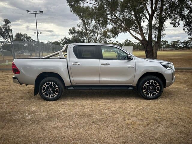2022 Toyota Hilux SR5 in Silver