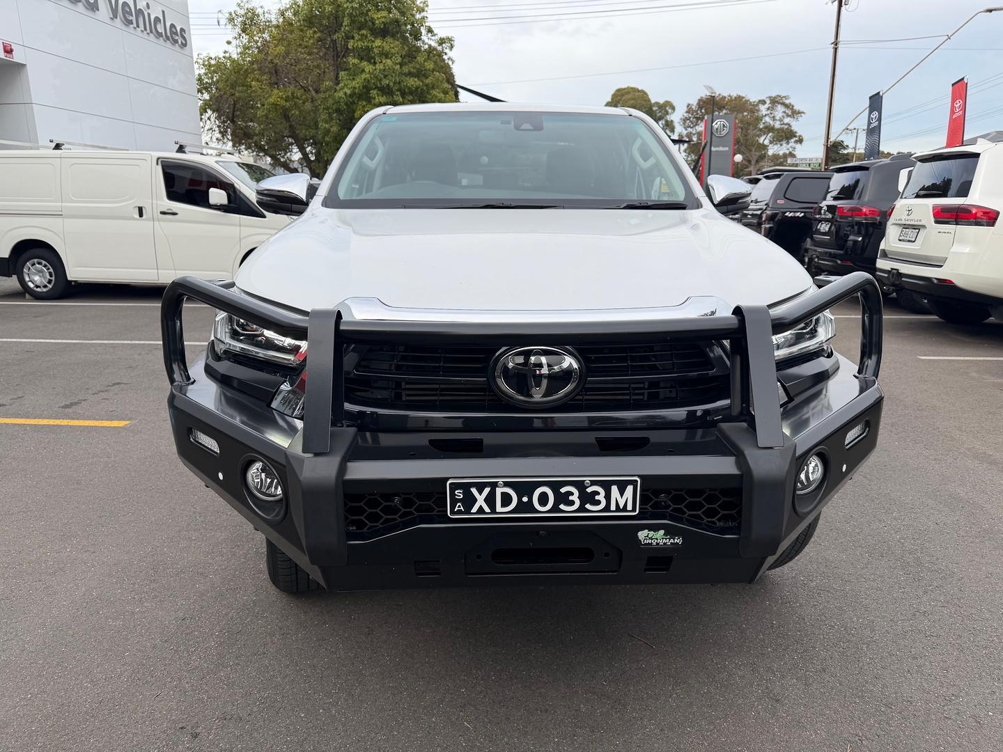 2023 Toyota Hilux SR5 in White