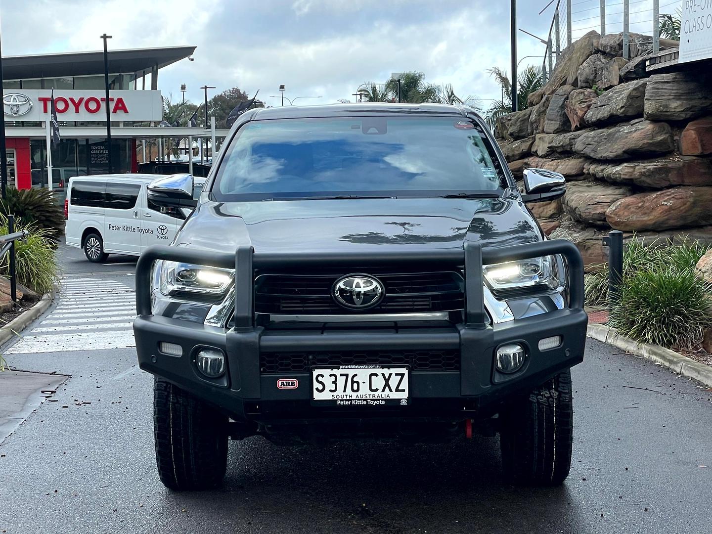 2023 Toyota Hilux SR5 in Silver
