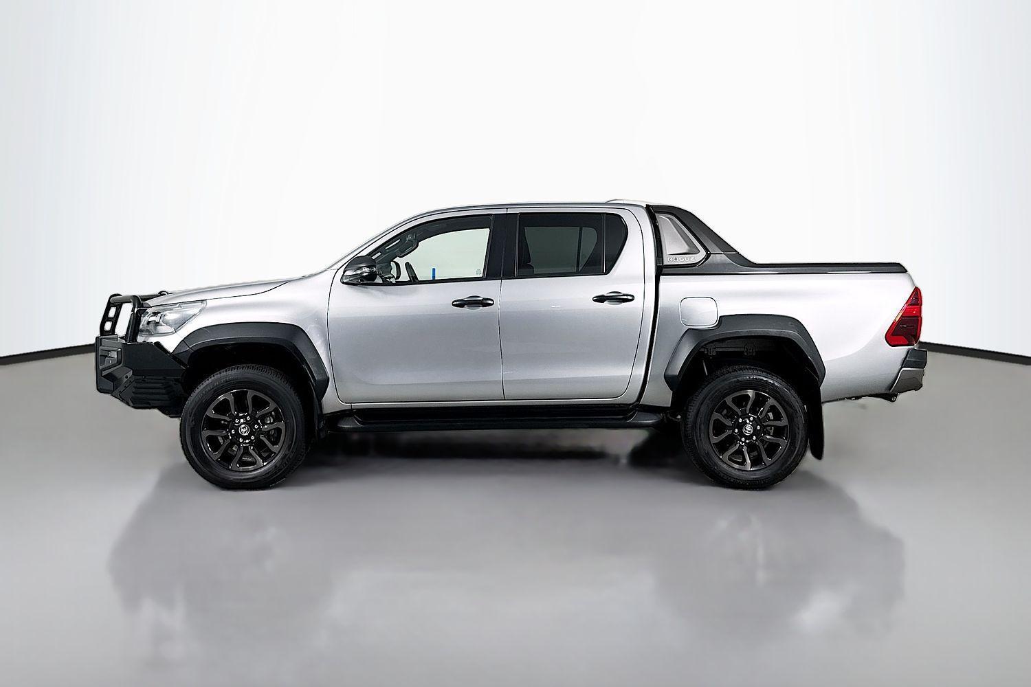 2022 Toyota Hilux Rogue in Silver
