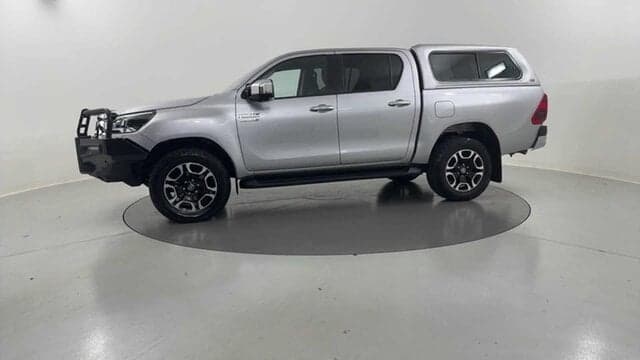 2023 Toyota Hilux SR5 in Silver