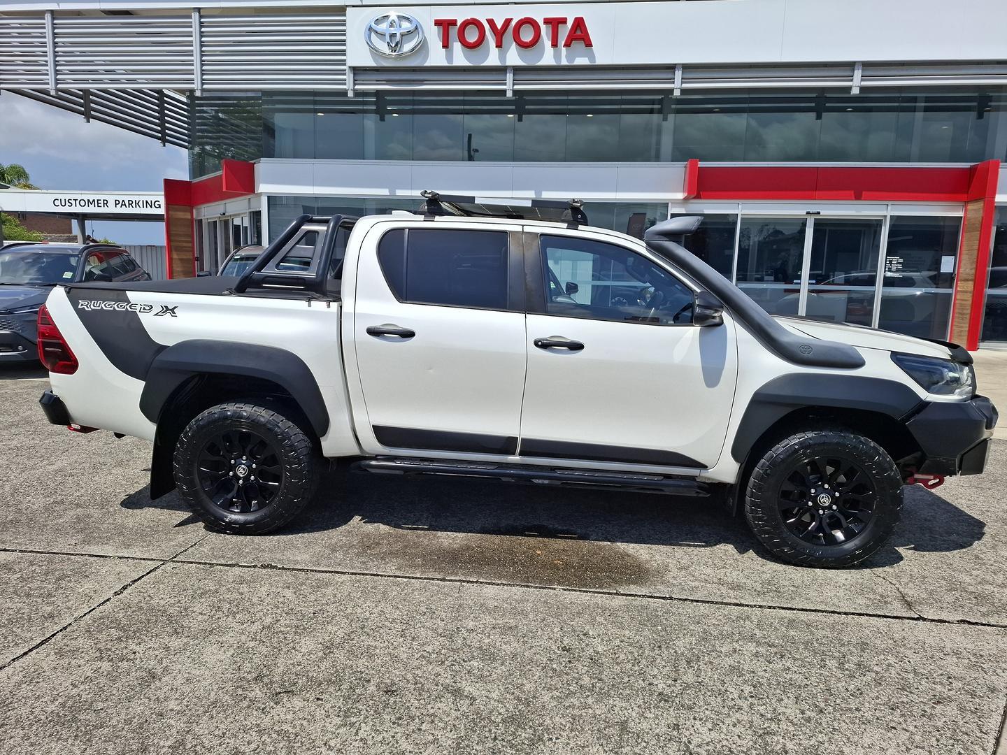 2022 Toyota Hilux Rugged X in White