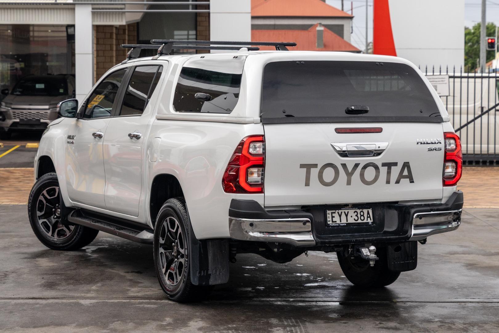 2023 Toyota Hilux SR5 in White