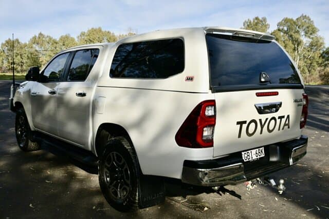 2020 Toyota Hilux SR5 in White