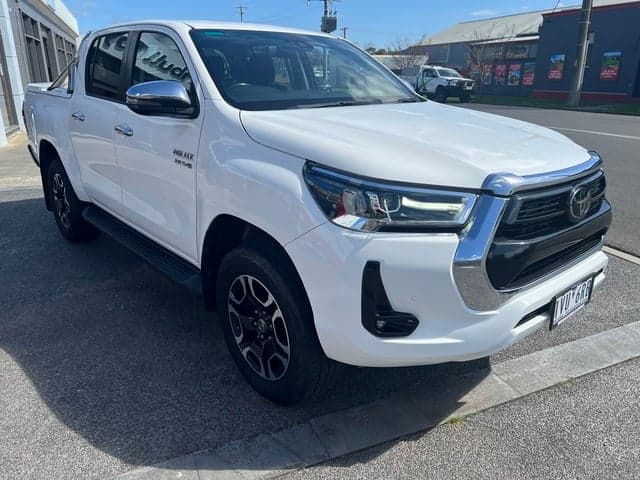 2022 Toyota Hilux SR5 in White