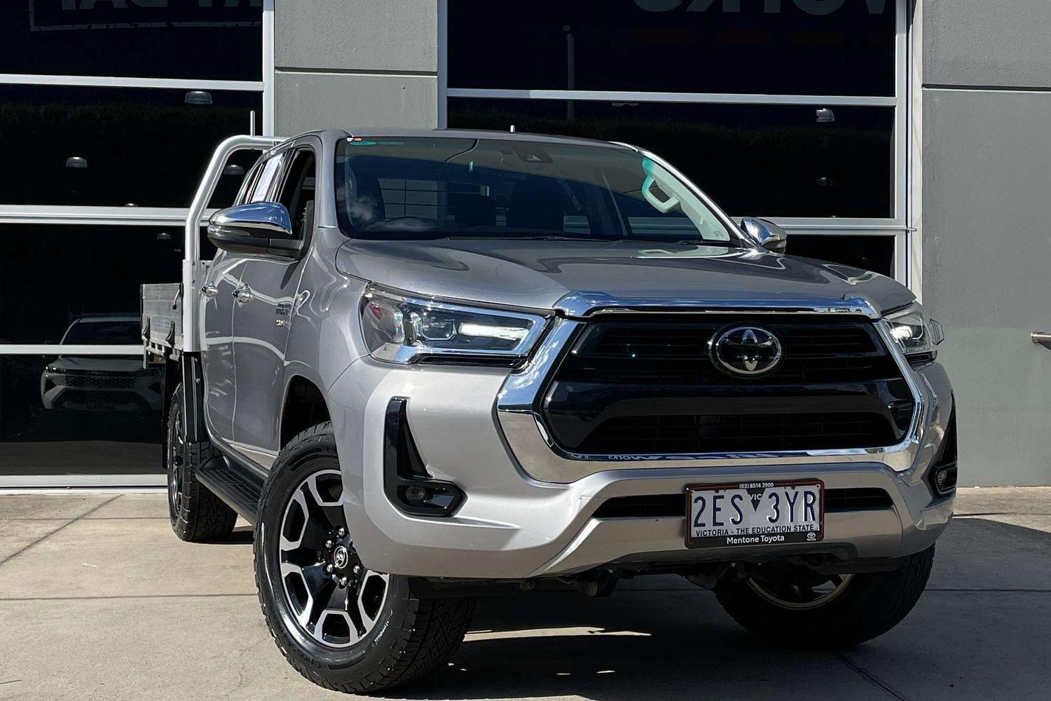 2022 Toyota Hilux SR5 in Silver
