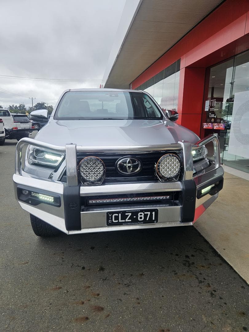2023 Toyota Hilux SR5 in Silver