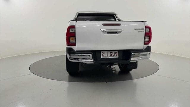 2023 Toyota Hilux SR5 in White