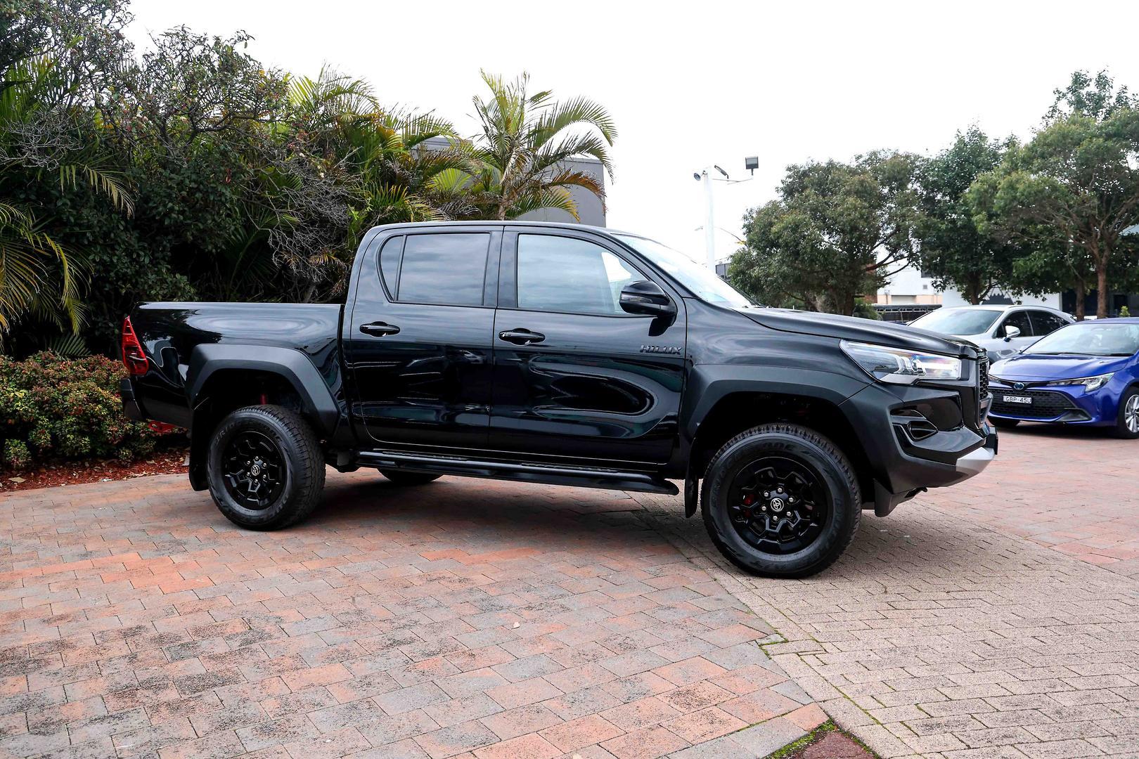 2025 Toyota Hilux GR-S in Black