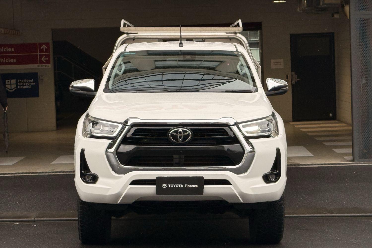 2021 Toyota Hilux SR5 in White