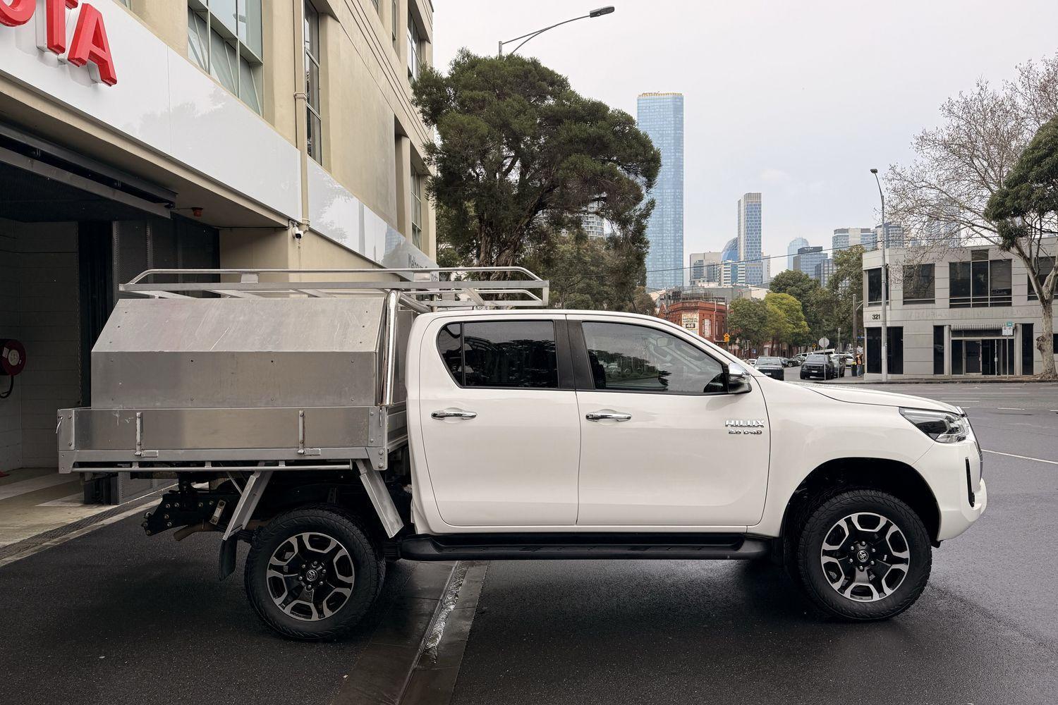 2021 Toyota Hilux SR5 in White