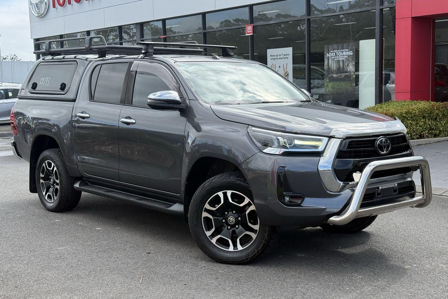 2021 Toyota Hilux SR5 in Silver