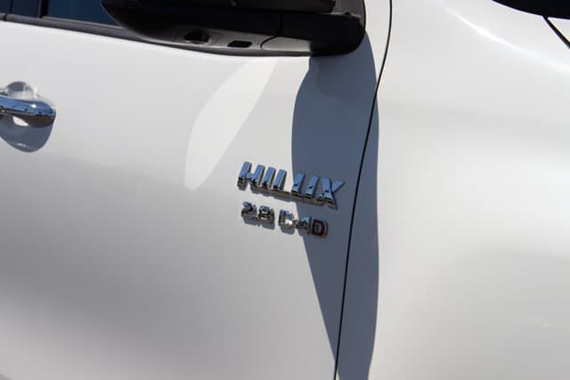 2023 Toyota Hilux SR5 in White
