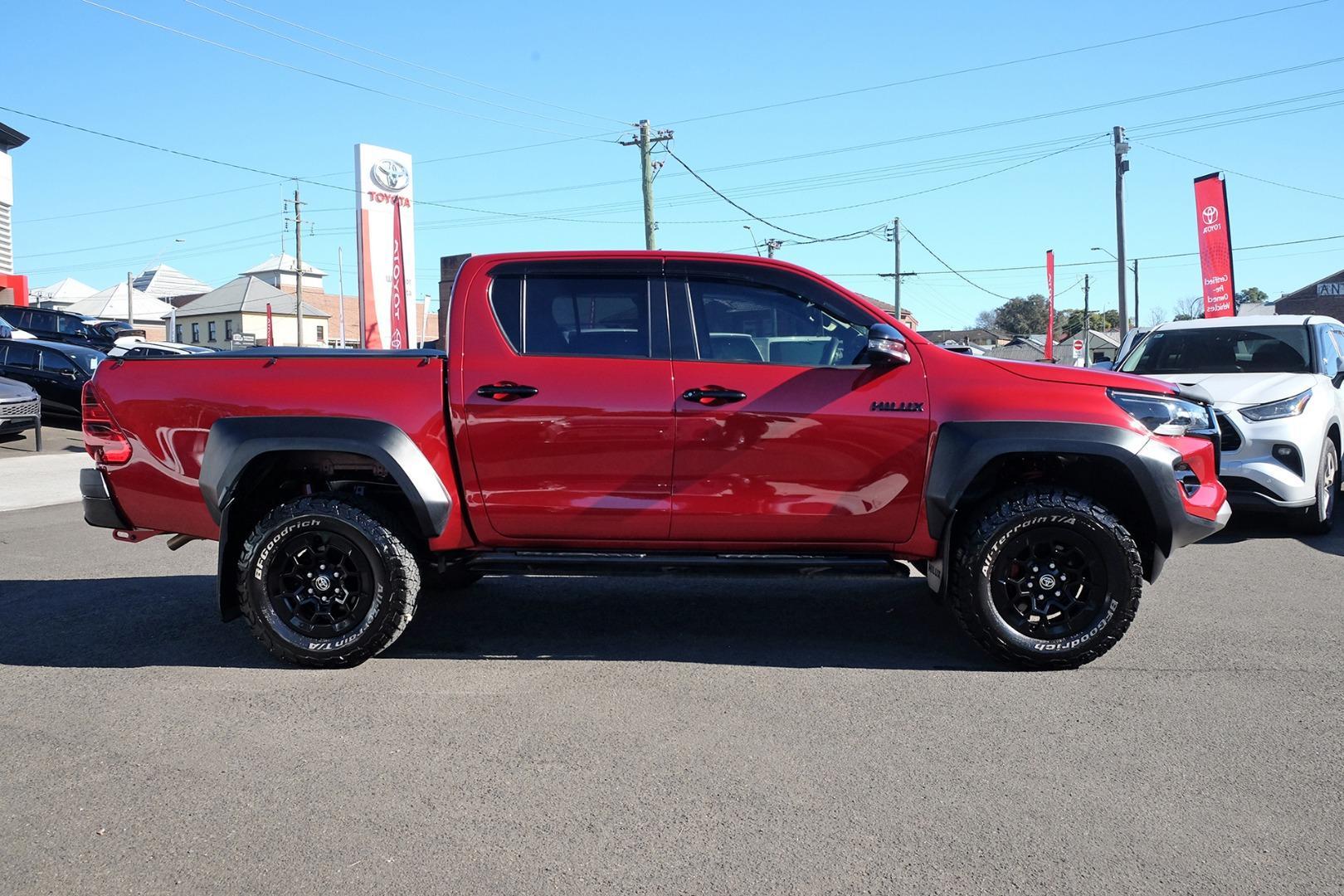 2025 Toyota Hilux GR-S in Two Tone Red