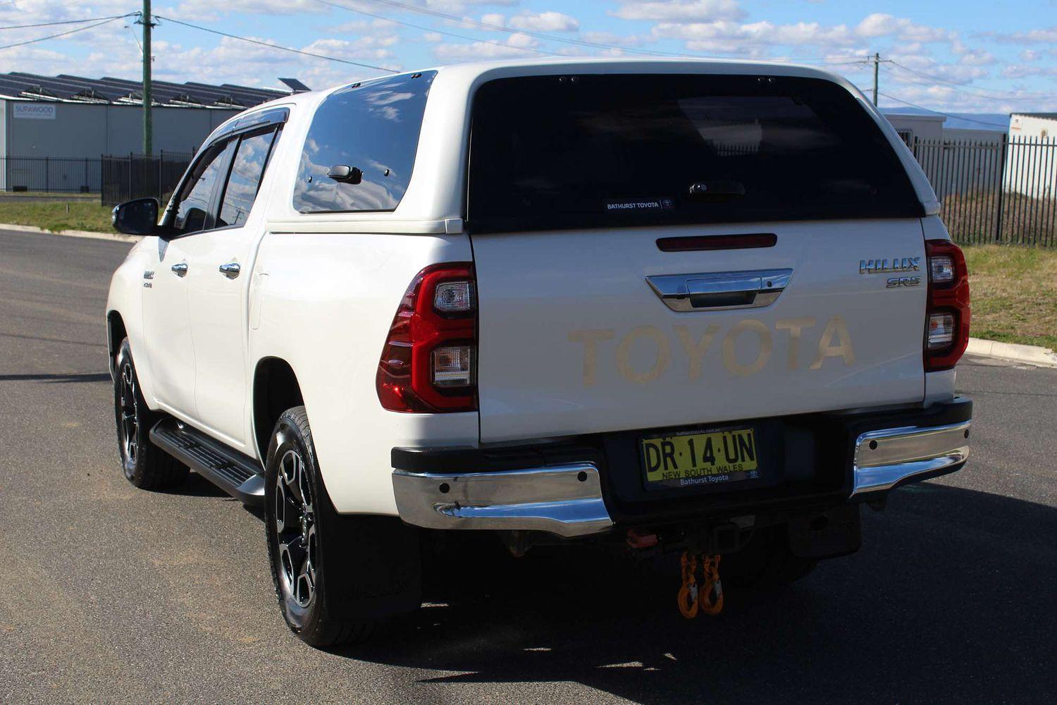 2020 Toyota Hilux SR5 in White