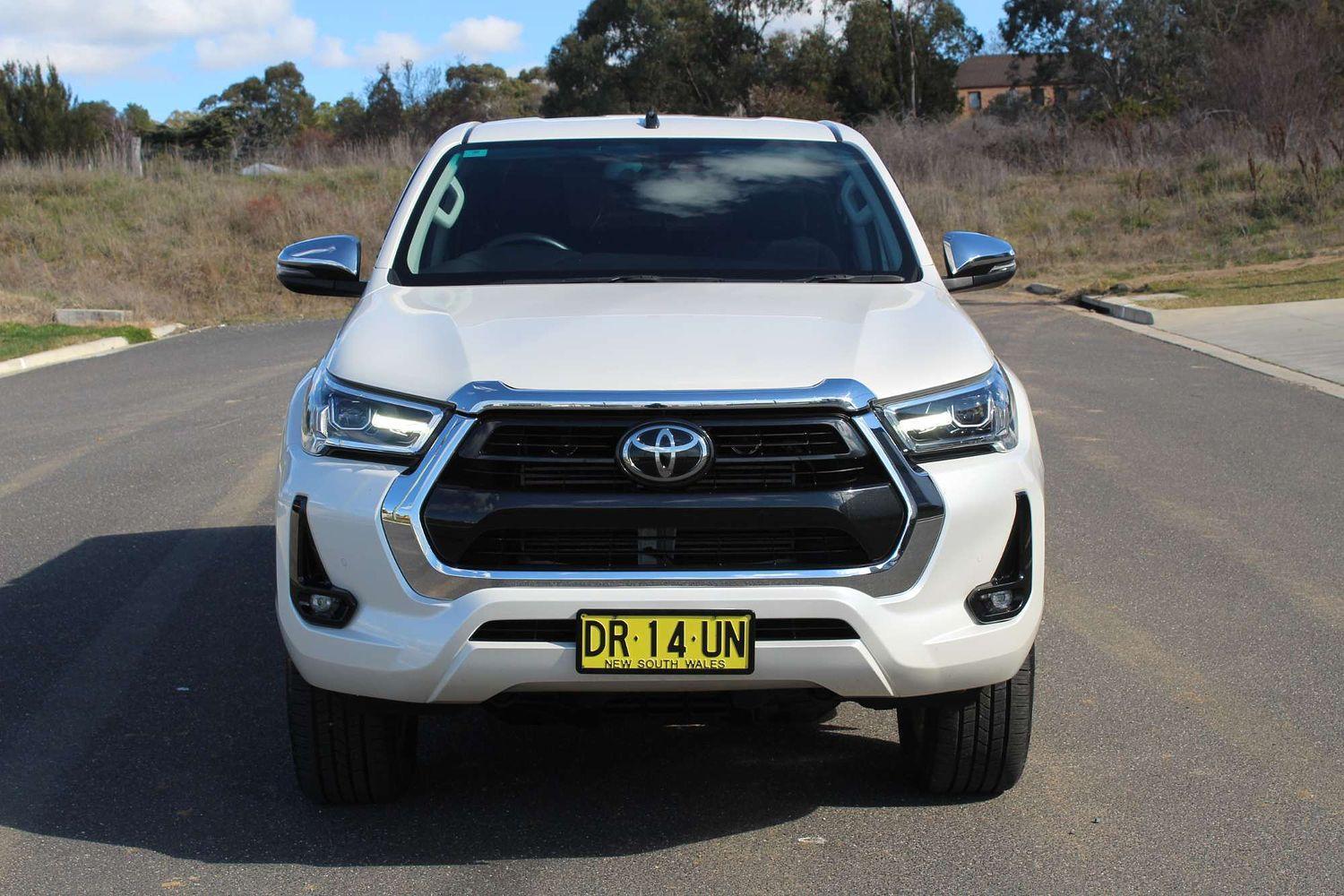 2020 Toyota Hilux SR5 in White