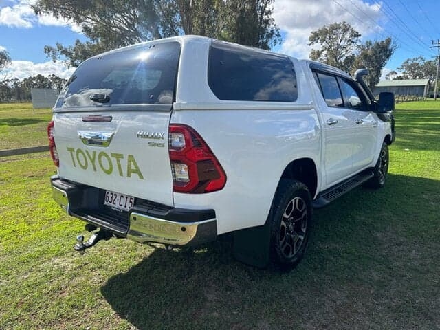 2021 Toyota Hilux SR5 in White