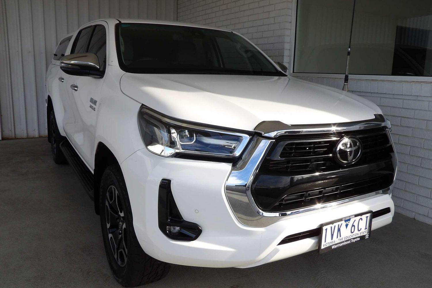 2021 Toyota Hilux SR5 in White