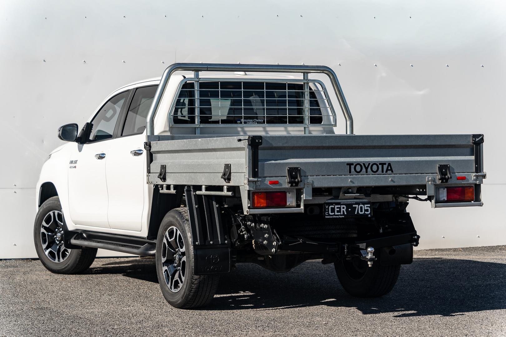 2022 Toyota Hilux SR5 in White