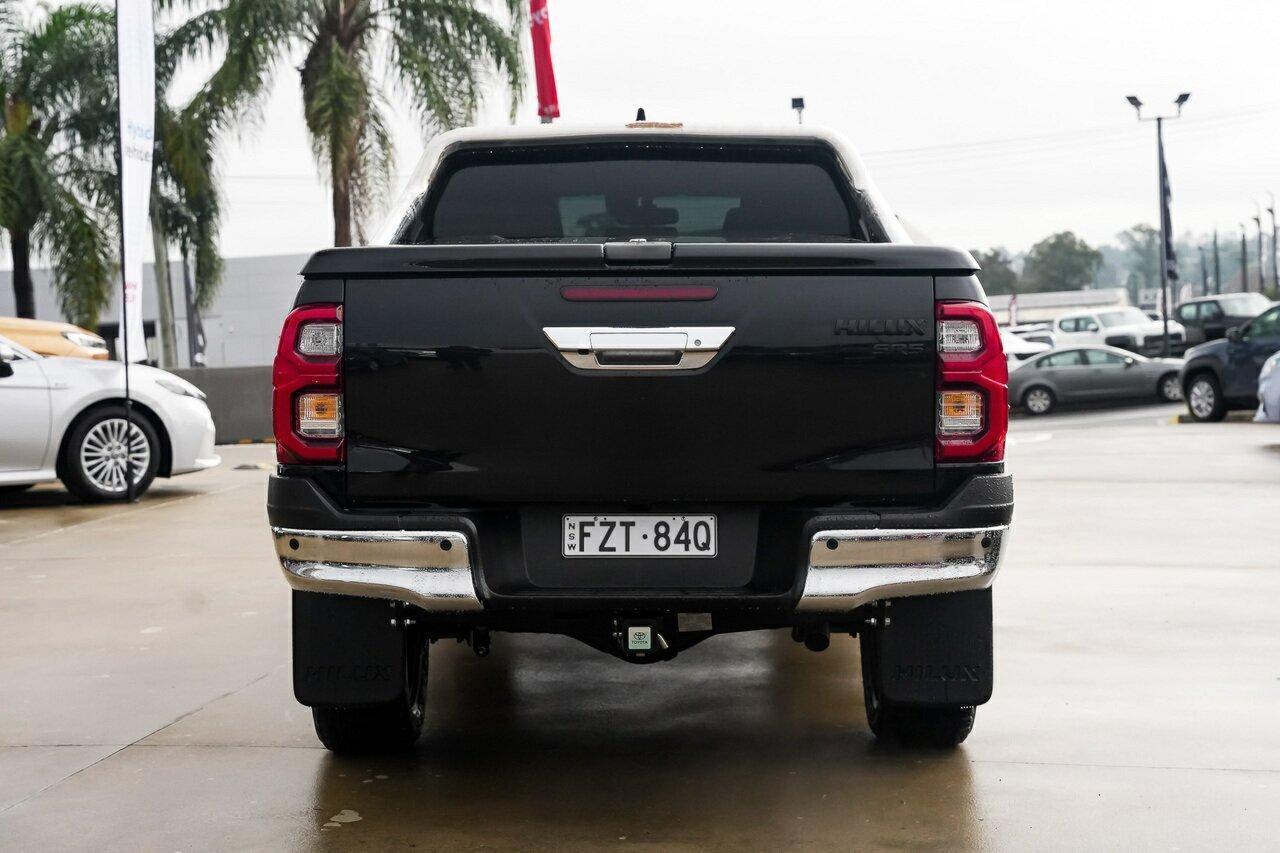 2022 Toyota Hilux SR5 in Black